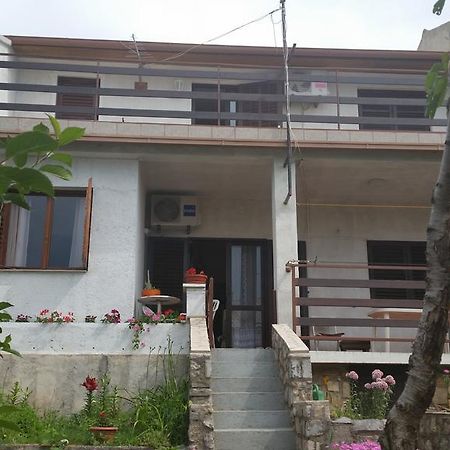 Guesthouse Filepi 塞尼 外观 照片